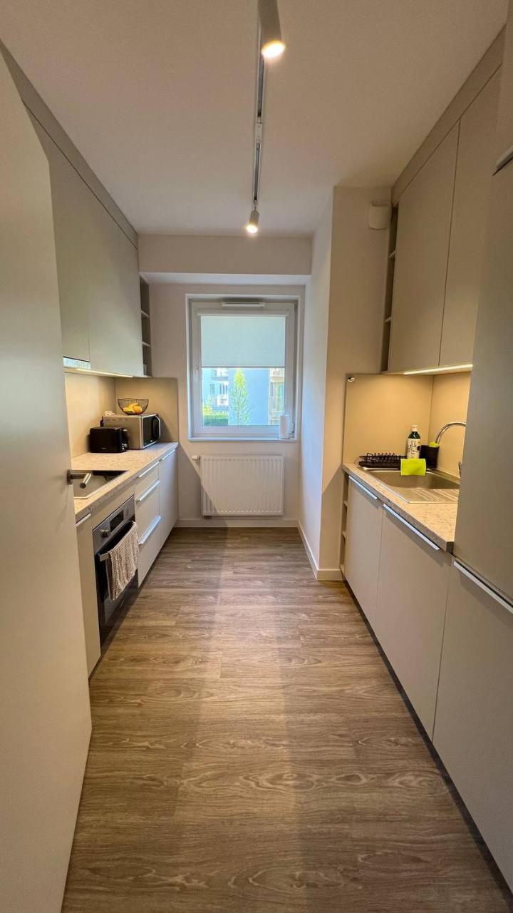 Chopin Airport Apartments Варшава Екстериор снимка